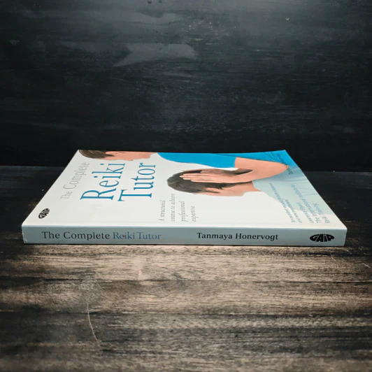 The Complete Reiki Tutor - Tanmaya Honervogt รูปที่ 3