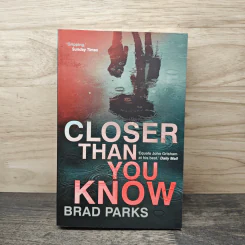 Closer Than You Know - Brad Parks รูปที่ 1
