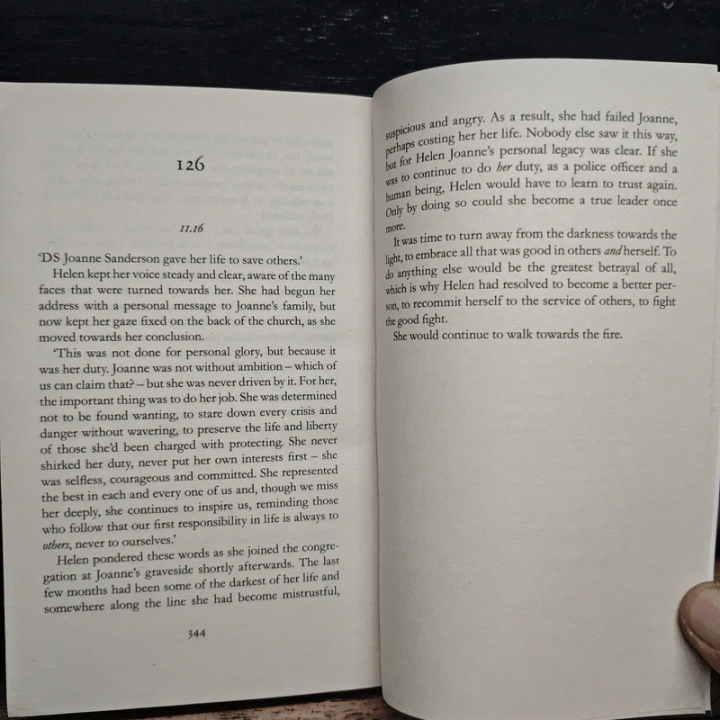 Love Me Not - M. J. Arlidge รูปที่ 7