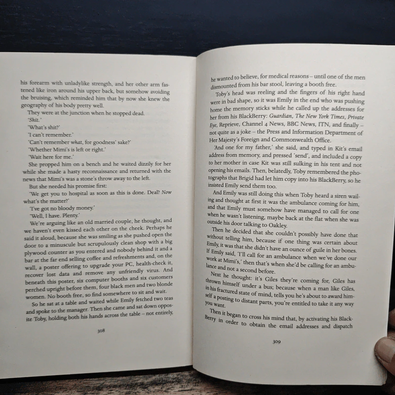 A Delicate Truth - John le Carré รูปที่ 8