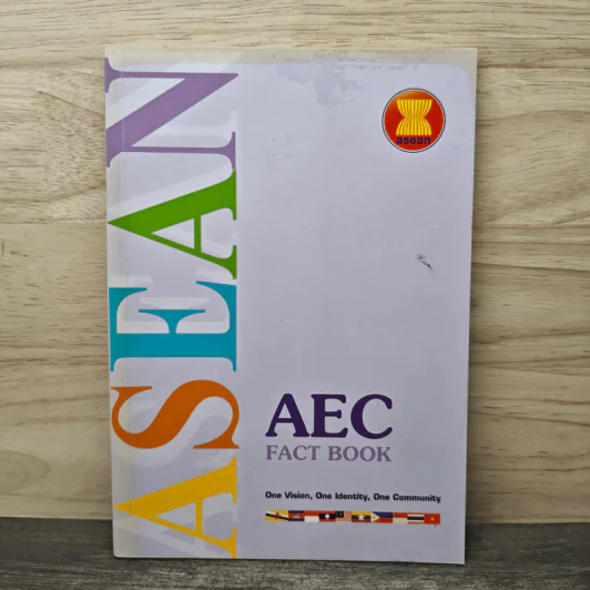 ASEAN AEC FACT BOOK รูปที่ 1