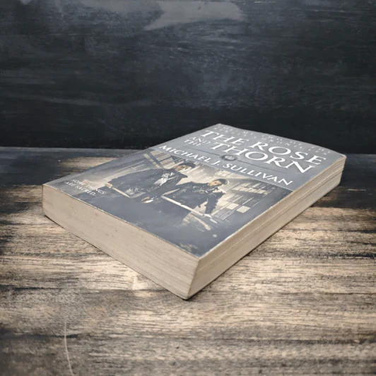 The Rose and the Thorn - Michael J. Sullivan รูปที่ 4