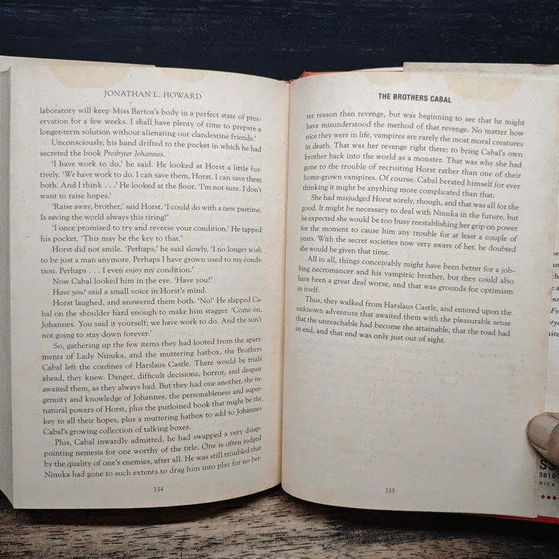 The Brothers Cabal - Jonathan L. Howard รูปที่ 10