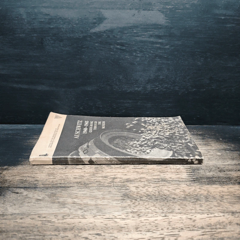 Auschwitz 1940-1945: Guide-book Through the Museum รูปที่ 3