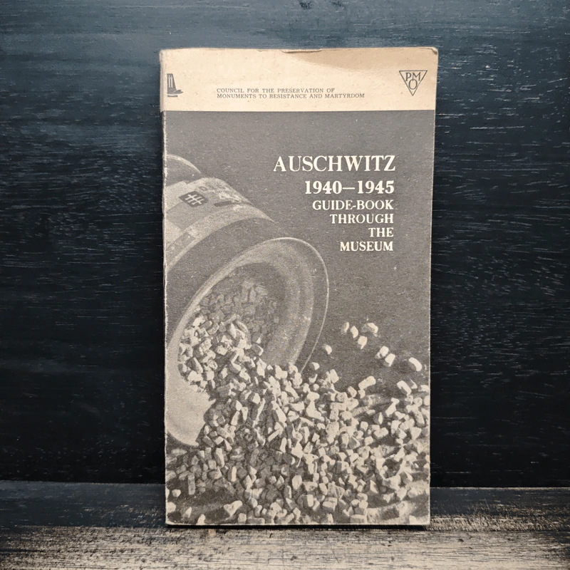 Auschwitz 1940-1945: Guide-book Through the Museum รูปที่ 1