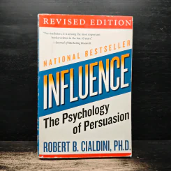 Influence: The Psychology of Persuasion - Robert B. Cialdini รูปที่ 1