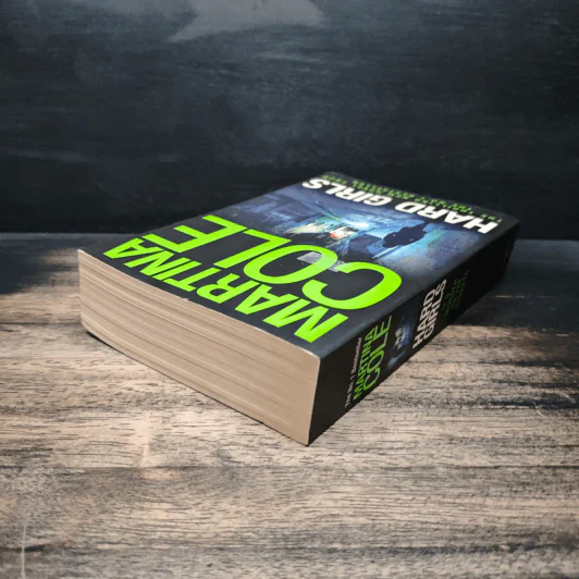 Hard Girls - Martina Cole รูปที่ 5