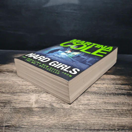 Hard Girls - Martina Cole รูปที่ 4