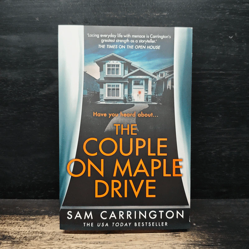 The Couple On Maple Drive - Sam Carrington รูปที่ 1