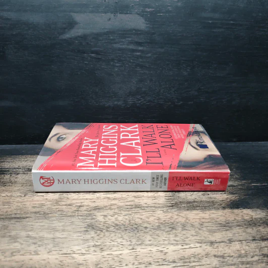 I'll Walk Alone - Mary Higgins Clark รูปที่ 3