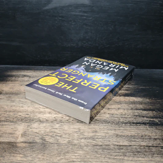 The Perfect Stranger - Megan Miranda รูปที่ 5