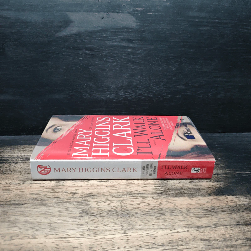 I'll Walk Alone - Mary Higgins Clark รูปที่ 3