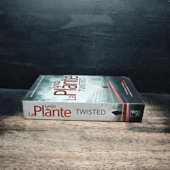 Twisted - Lynda La Plante รูปที่ 3