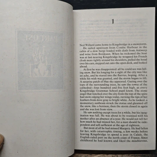 A Column of Fire - Ken Follett รูปที่ 7
