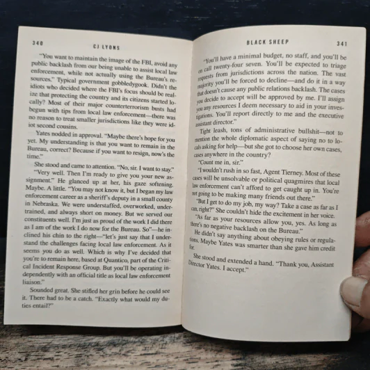Black Sheep - C.J. Lyons รูปที่ 8