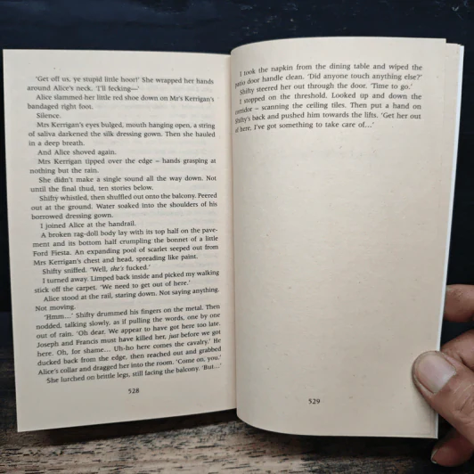 A Song for the Dying - Stuart MacBride รูปที่ 9