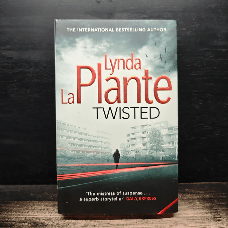 Twisted - Lynda La Plante รูปที่ 1