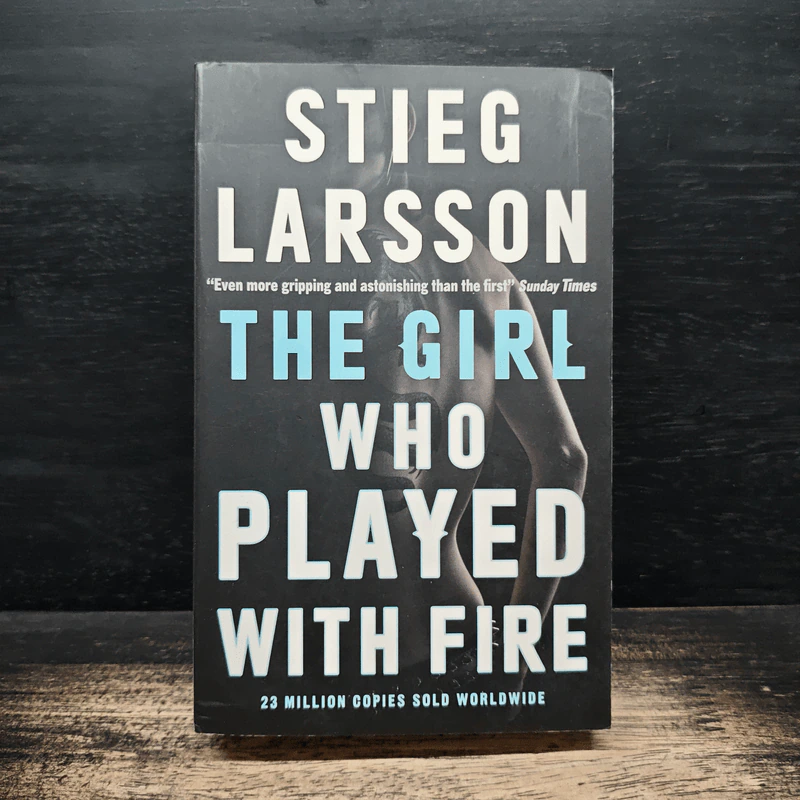 The Girl who Played with Fire - Stieg Larsson รูปที่ 1