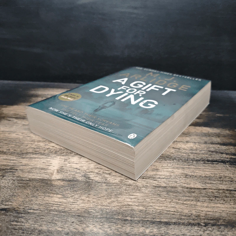 A Gift for Dying - M. J. Arlidge รูปที่ 4