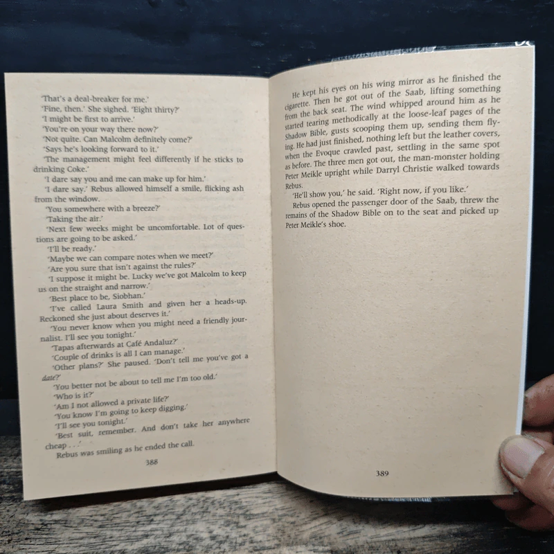 Saints of the Shadow Bible - Ian Rankin รูปที่ 8