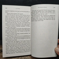Shadows in Death - J.D.Robb รูปที่ 8