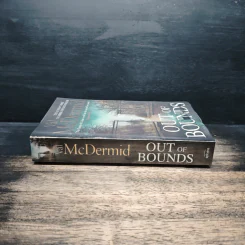Out of Bounds - Val McDermid รูปที่ 3