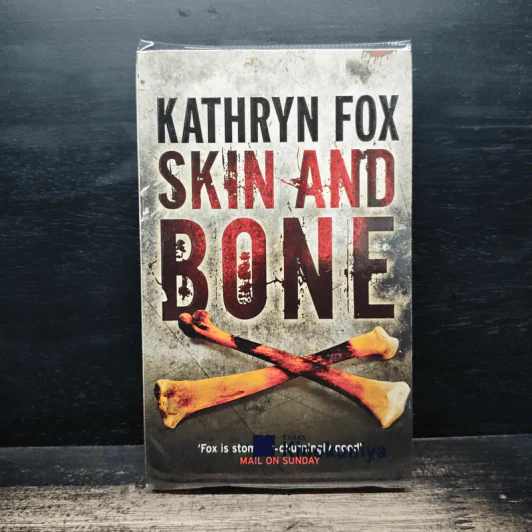 Skin and Bone - Kathryn Fox รูปที่ 1