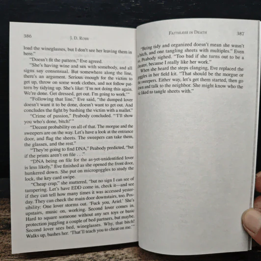 Shadows in Death - J.D.Robb รูปที่ 8
