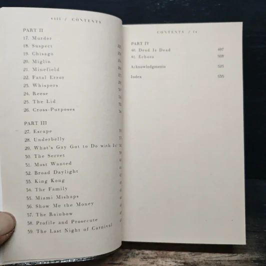 VULGAR FAVORS - Maureen Orth รูปที่ 8