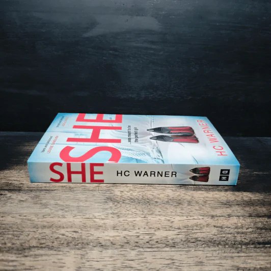 She - HC Warner รูปที่ 3