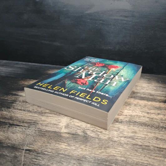 The Shadow Man - Helen Fields รูปที่ 4