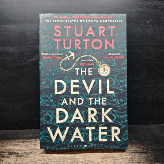 The Devil and the Dark Water - Stuart Turton รูปที่ 1