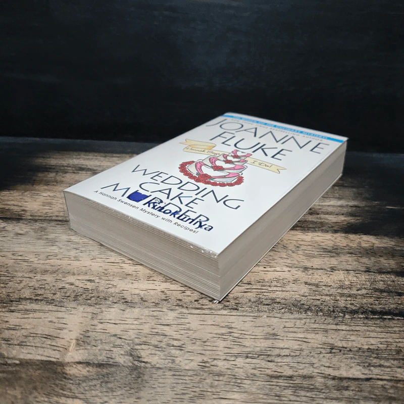 Wedding Cake Murder - Joanne Fluke รูปที่ 4