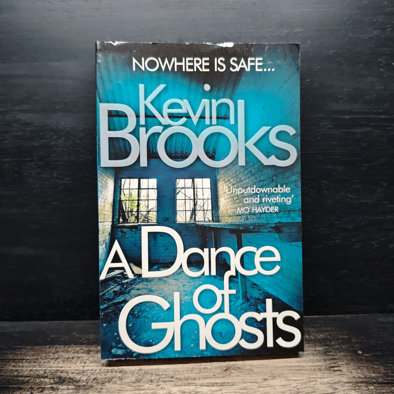 A Dance of Ghosts - Kevin Brooks รูปที่ 1