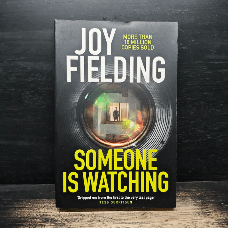 Someone is Watching - Joy Fielding รูปที่ 1
