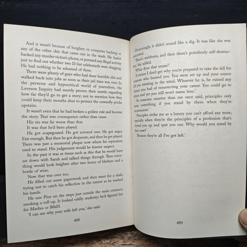 Flesh Wounds - Chris Brookmyre รูปที่ 8