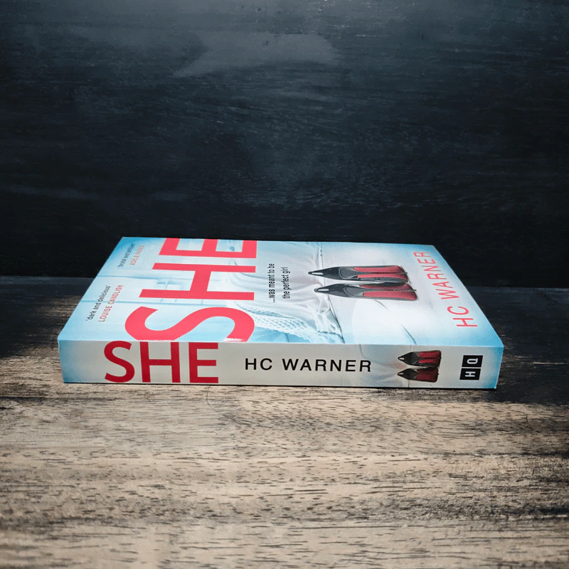 She - HC Warner รูปที่ 3