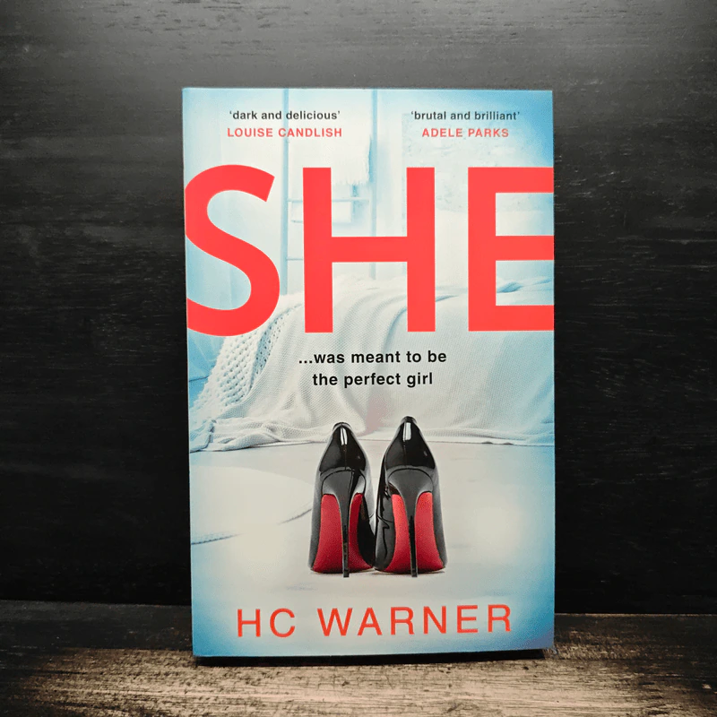 She - HC Warner รูปที่ 1