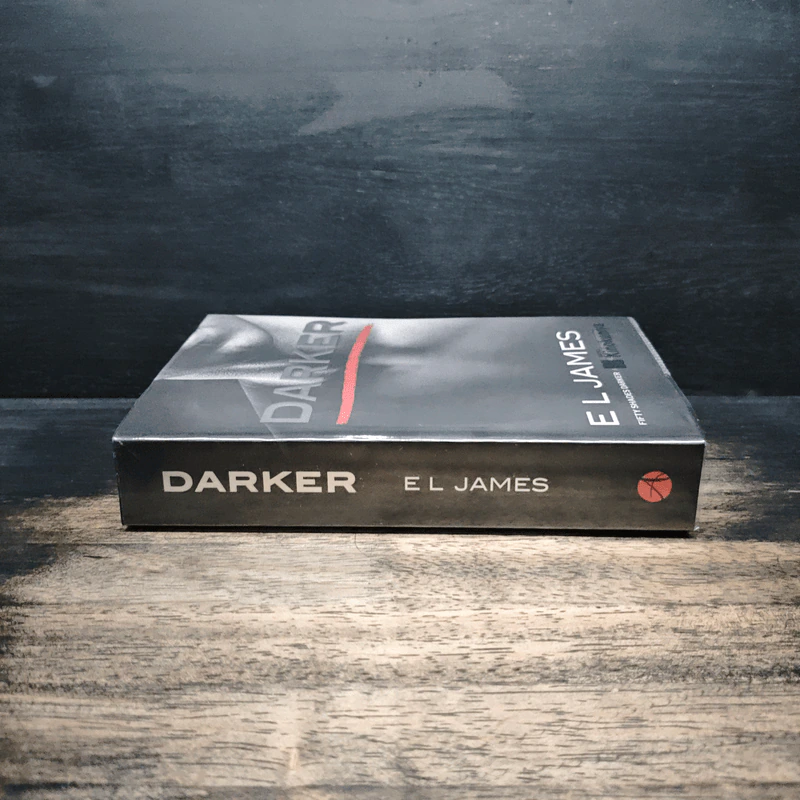Darker - E L James รูปที่ 3