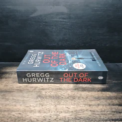 Out of the Dark - Gregg Hurwitz รูปที่ 3