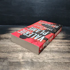 Blowback - Valerie Plame, Sarah Lovett รูปที่ 5