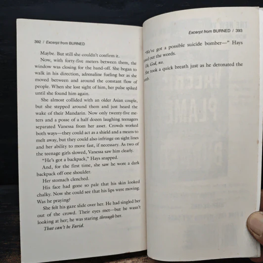 Blowback - Valerie Plame, Sarah Lovett รูปที่ 8