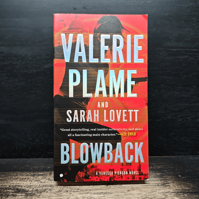 Blowback - Valerie Plame, Sarah Lovett รูปที่ 1