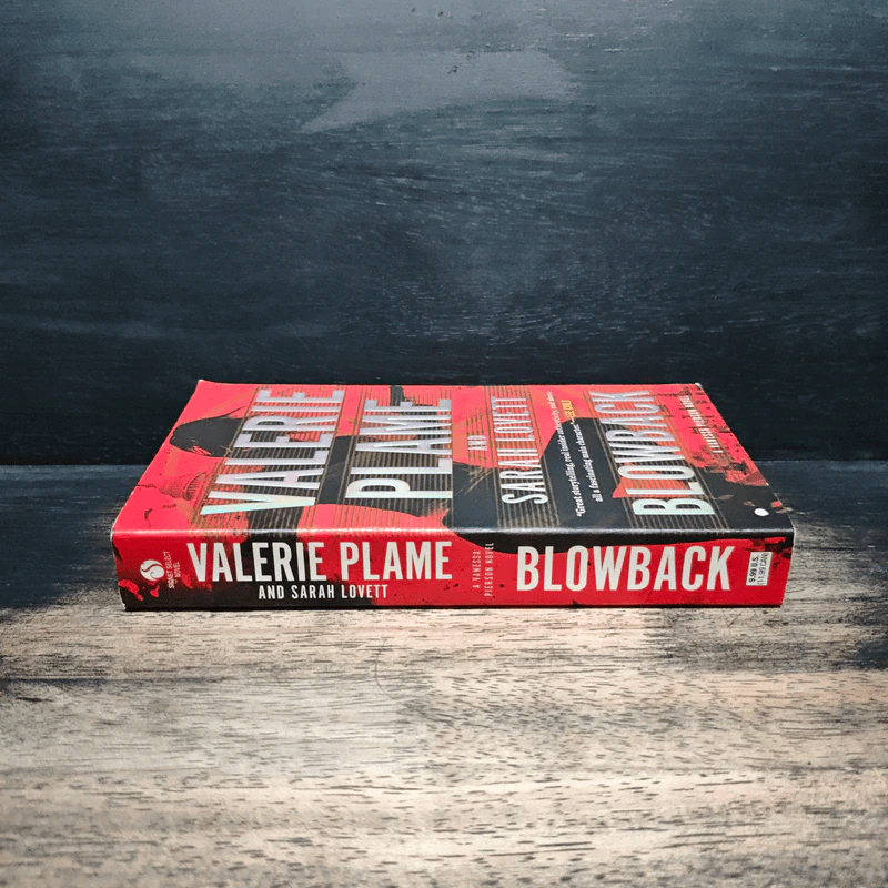 Blowback - Valerie Plame, Sarah Lovett รูปที่ 3