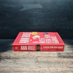 A Rose for Her Grave and Other True Cases - Ann Rule รูปที่ 3