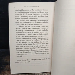 The Diamond Smugglers - Ian Fleming รูปที่ 9