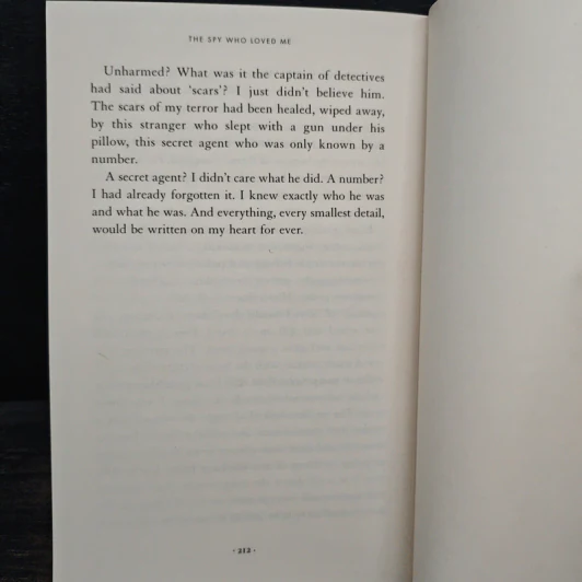The Spy Who Loved Me - Ian Fleming รูปที่ 10