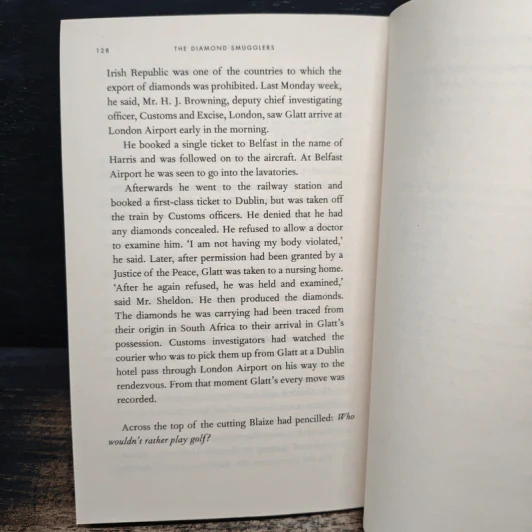 The Diamond Smugglers - Ian Fleming รูปที่ 9