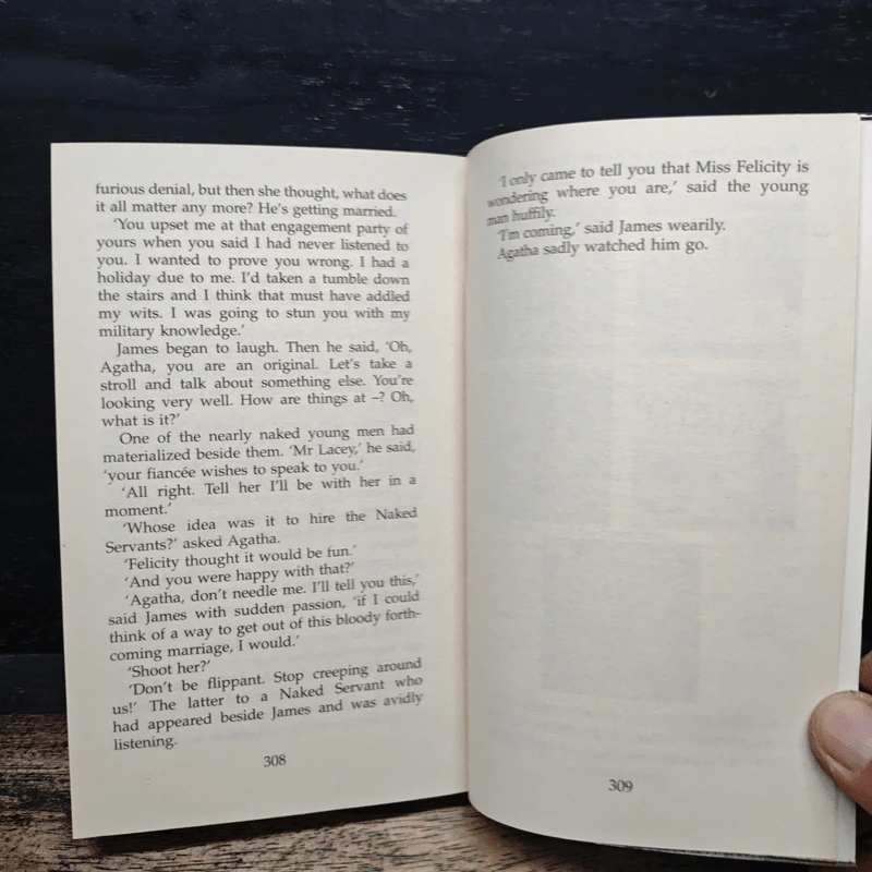 Agatha Raisin and a Spoonful of Poison - M.C. Beaton รูปที่ 8