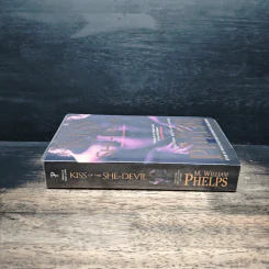 Kiss of the She-Devil - M. William Phelps รูปที่ 3
